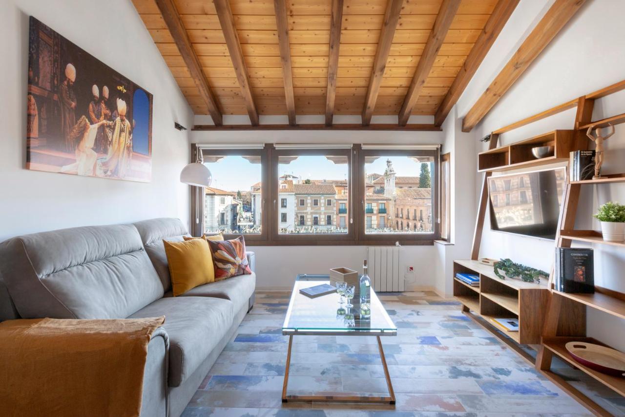 Apartamentos Ejemplares Алькала-де-Энарес Экстерьер фото